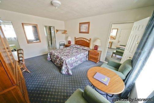 Rainbow Lodge And Inn Colorado Springs Room photo
